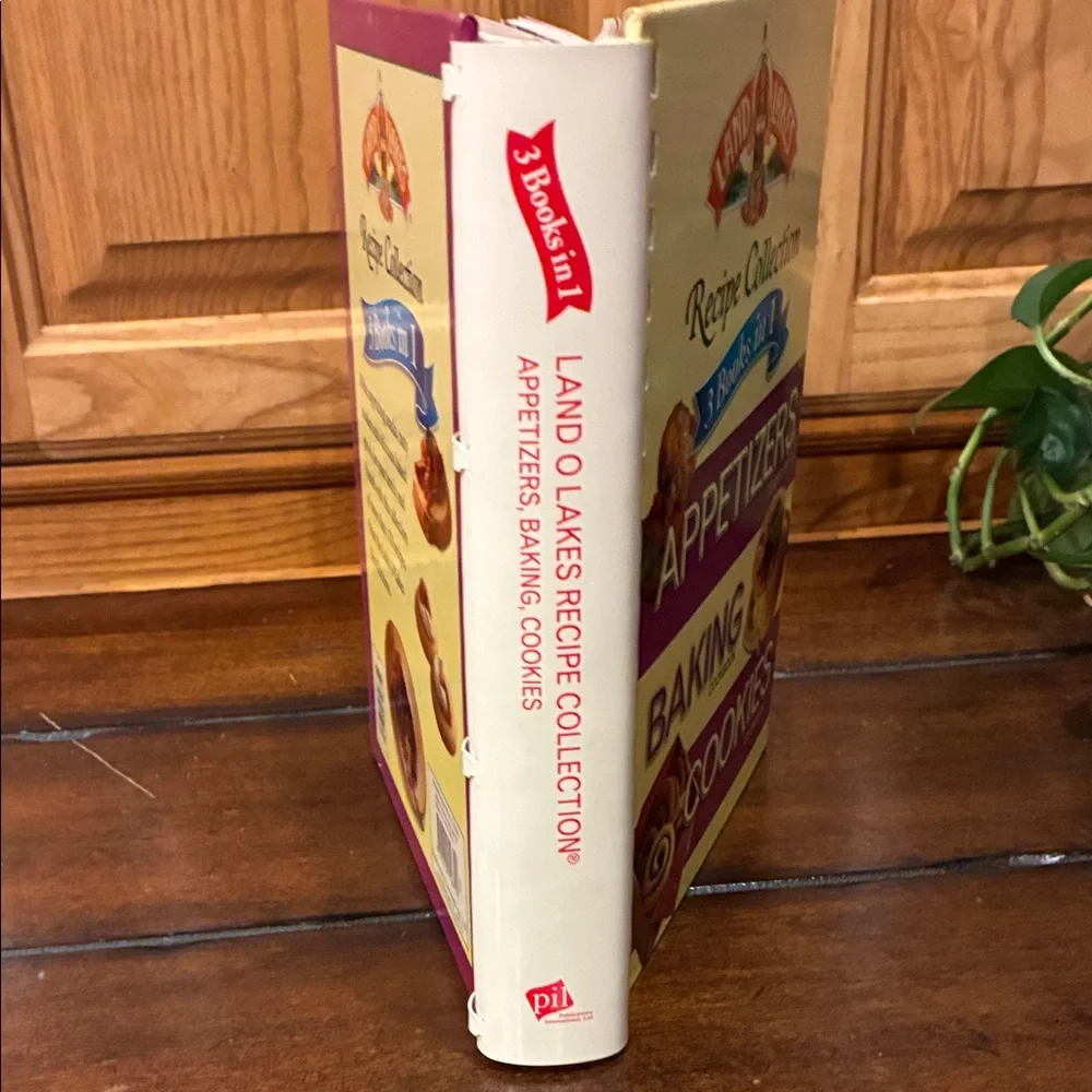 Land O’ Lakes Original Logo Recipe Collection - Appetizers, Baking, Cookies